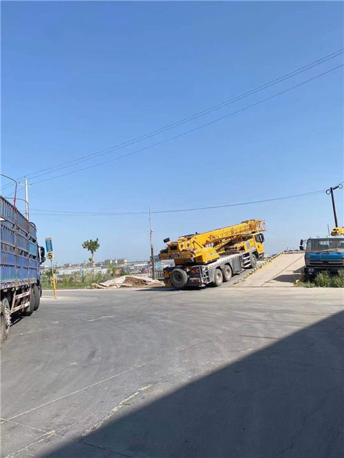 资中县25吨吊车的租赁价格大概是多少？