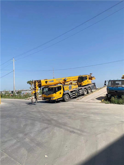 资中县吊车作业时，可能会产生哪些额外收费项目？